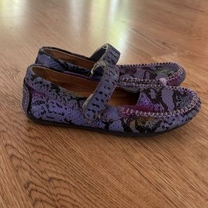 Girls Purple Snake Skin Mary Jane's. Size 12